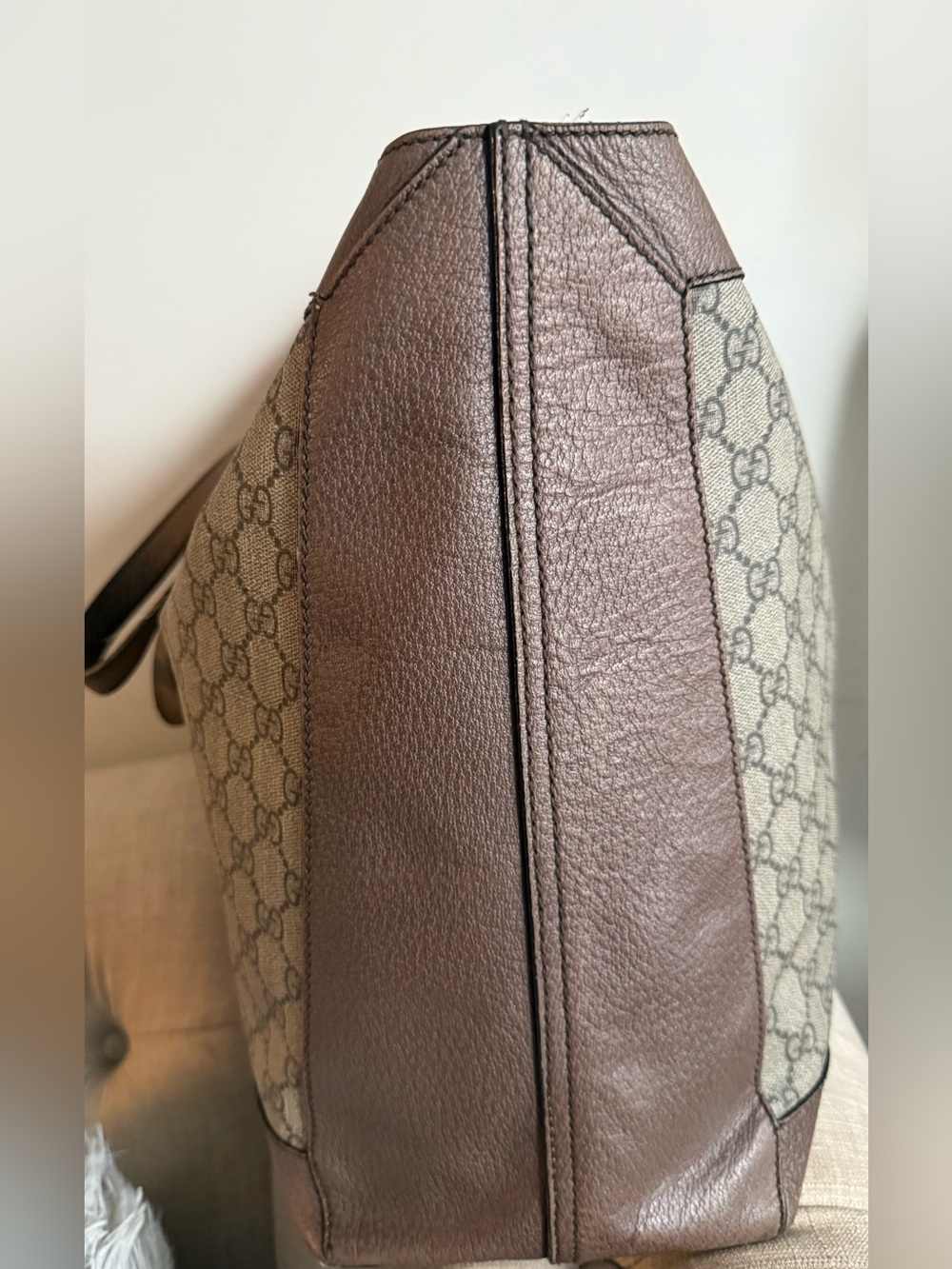 Gucci Beige GG Supreme Tote Large - Picture 15 of 16